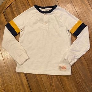 Never worn Gap Kids size small shirt.  Size5-6